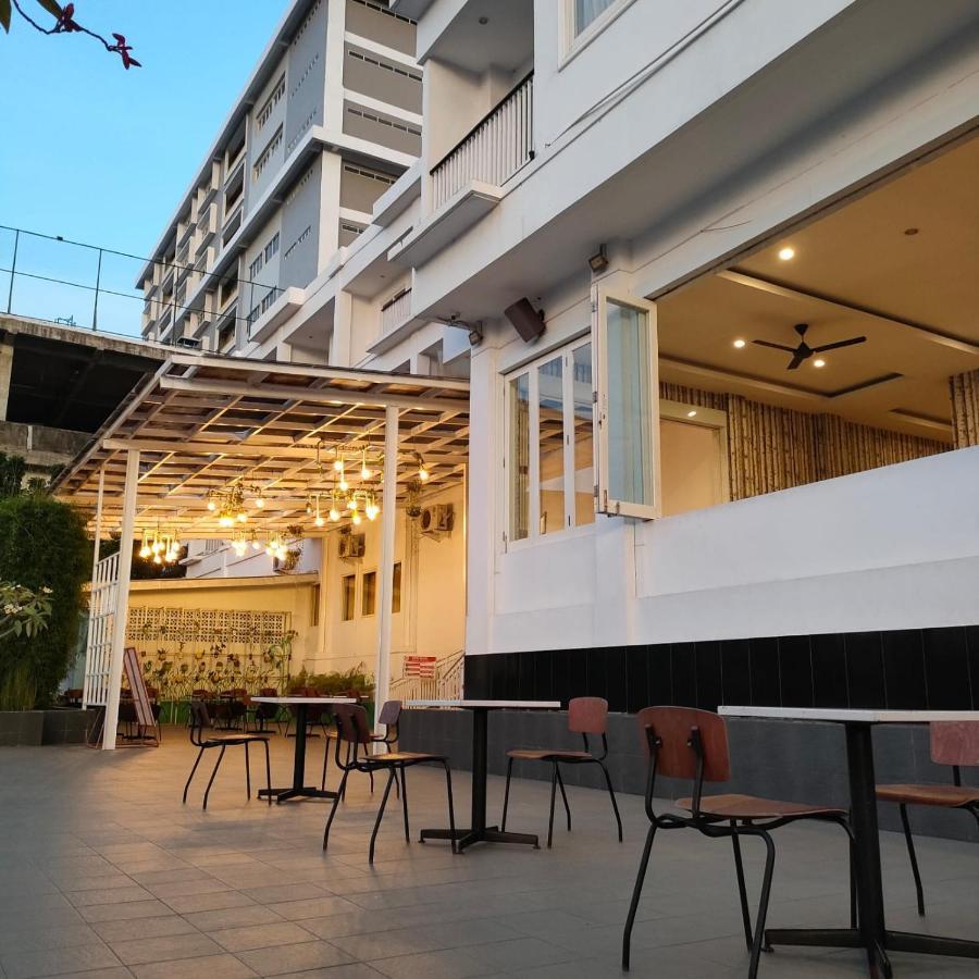 Naka Hotel Kupang Kupang (East Nusa Tenggara) Exterior foto
